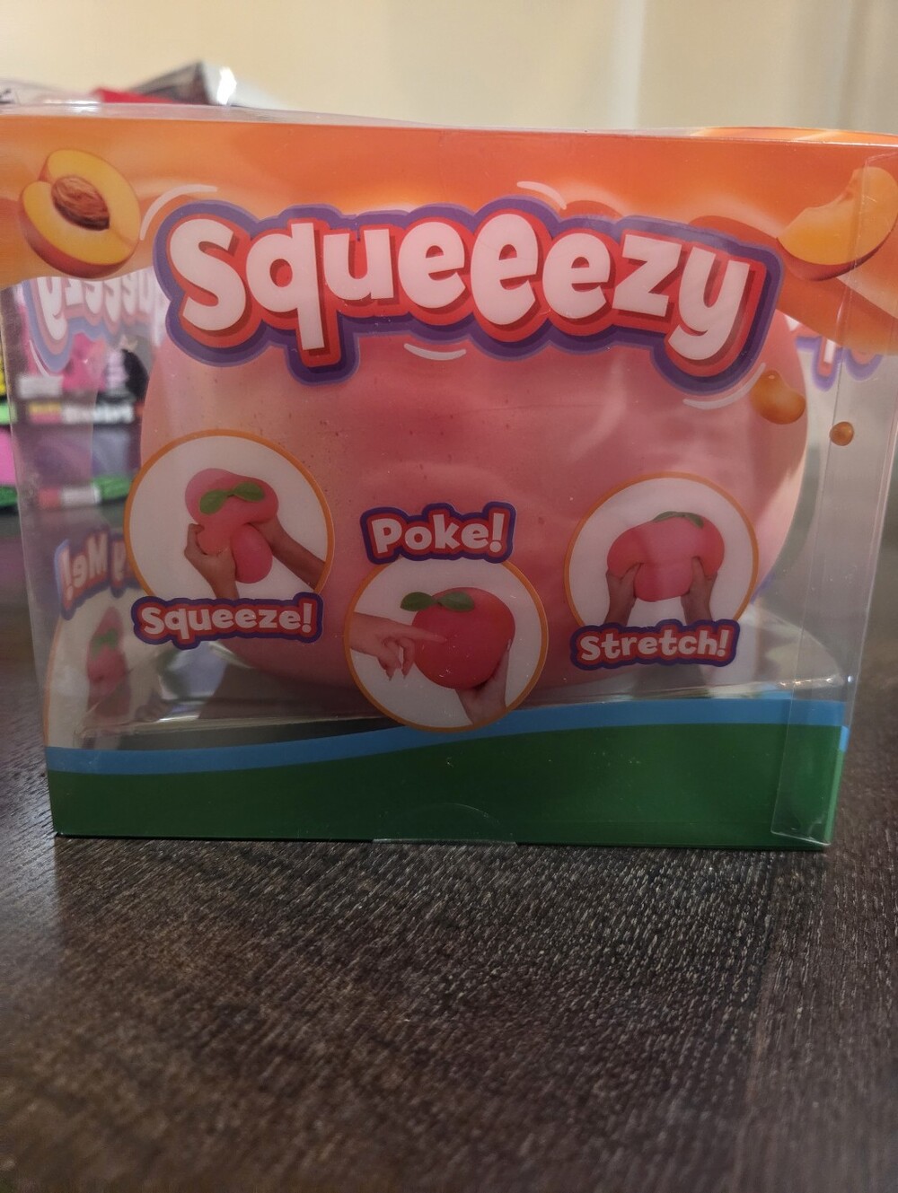 Squeeezy Peach Squishy
